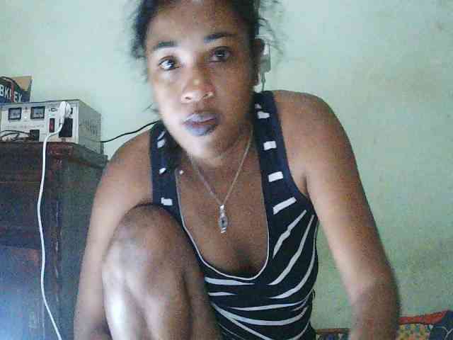 TriciaBella webcam
