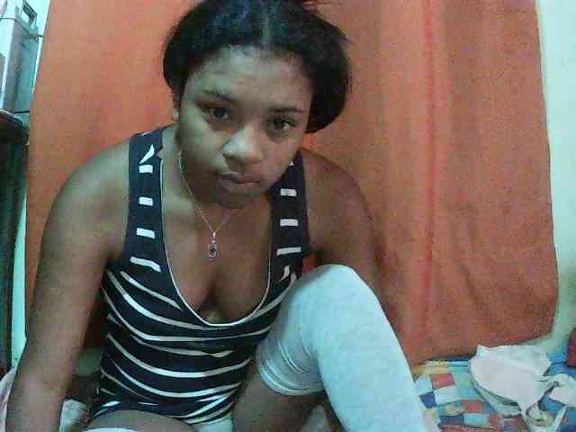 TriciaBella webcam