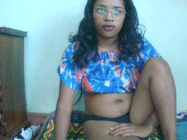 Modèle: TriciaBella