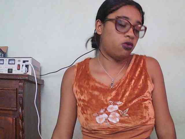 TriciaBella webcam