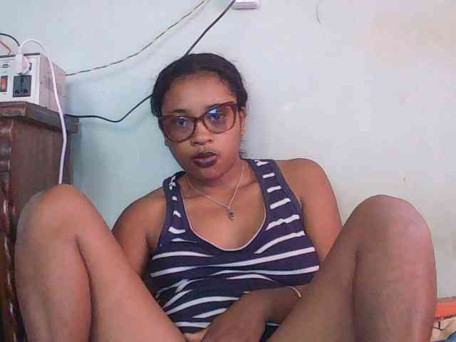 TriciaBella webcam