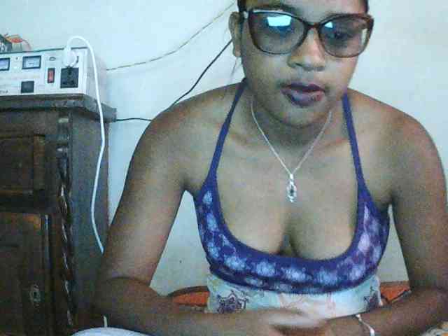 TriciaBella webcam
