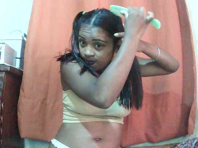 TriciaBella webcam