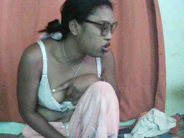 TriciaBella webcam