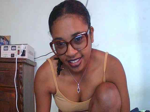 TriciaBella webcam