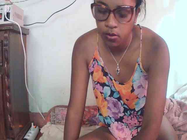TriciaBella webcam