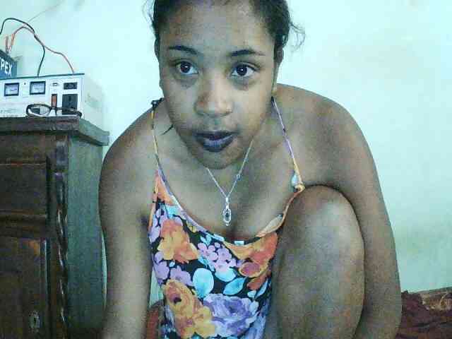 TriciaBella webcam