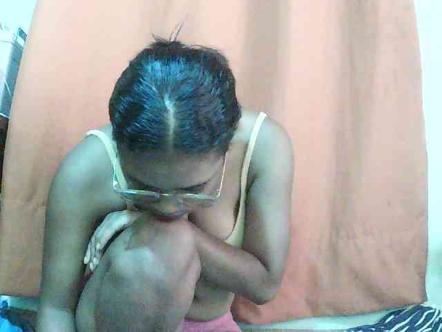 Model: TriciaBella