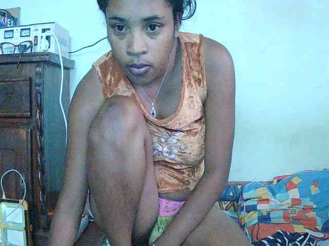 TriciaBella webcam