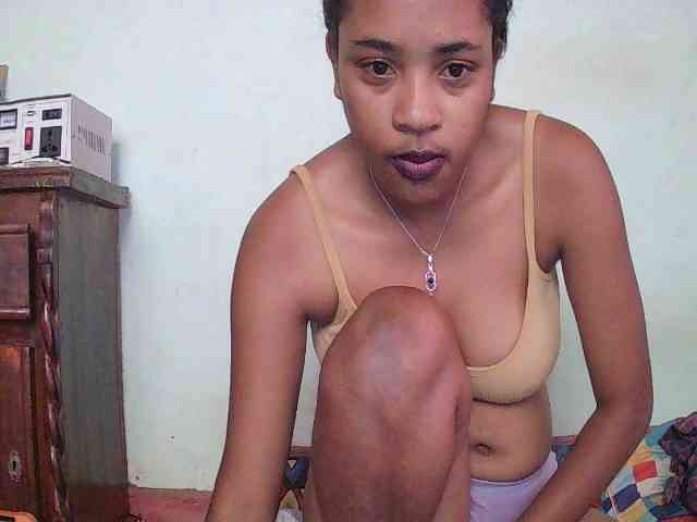 TriciaBella webcam