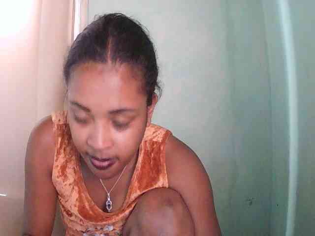 TriciaBella webcam
