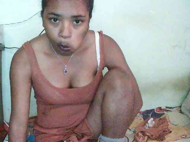TriciaBella webcam