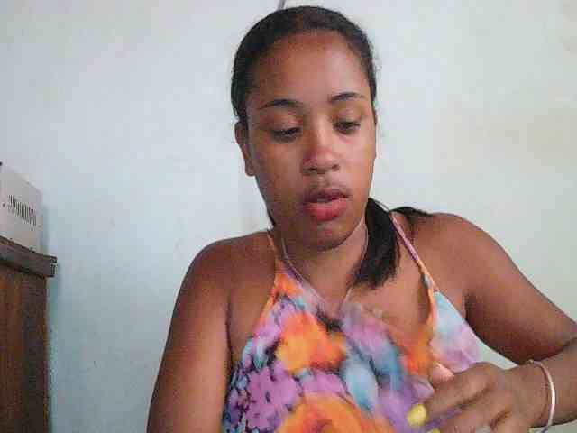 TriciaBella webcam