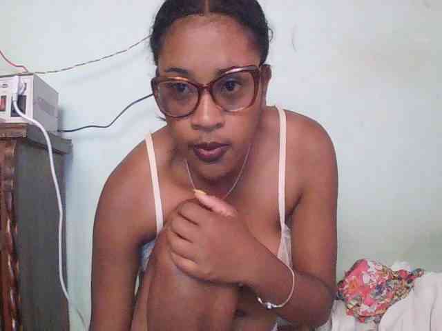 TriciaBella webcam