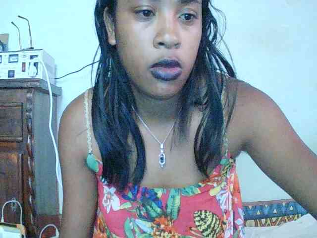 TriciaBella webcam