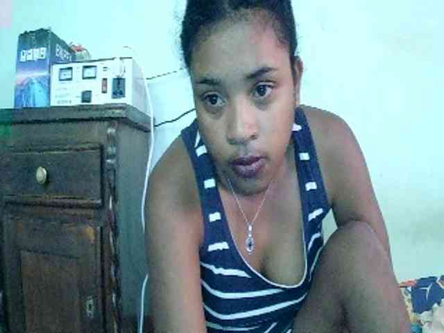 TriciaBella webcam