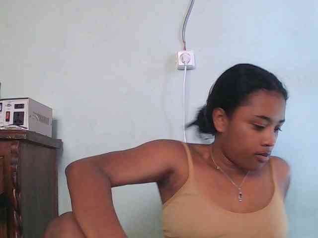 TriciaBella webcam
