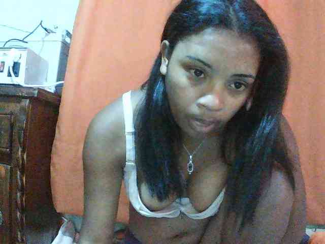 TriciaBella webcam