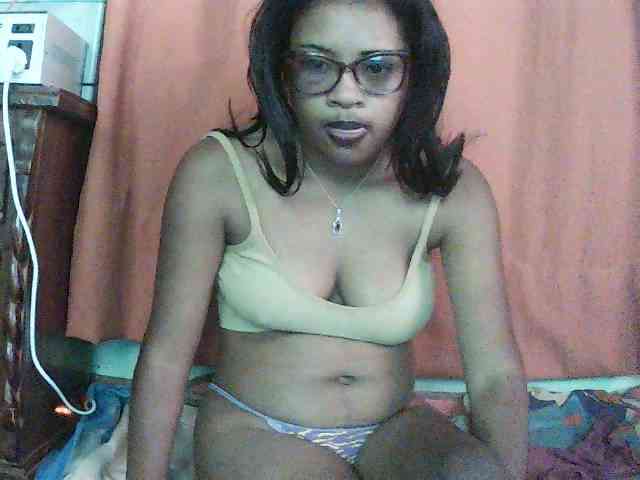 Modèle: TriciaBella