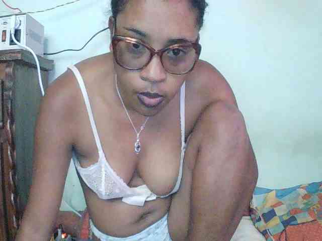 TriciaBella webcam