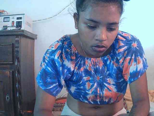 TriciaBella webcam