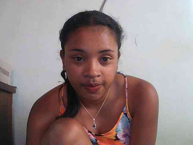 TriciaBella webcam