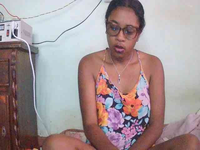 TriciaBella webcam