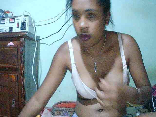 Modèle: TriciaBella