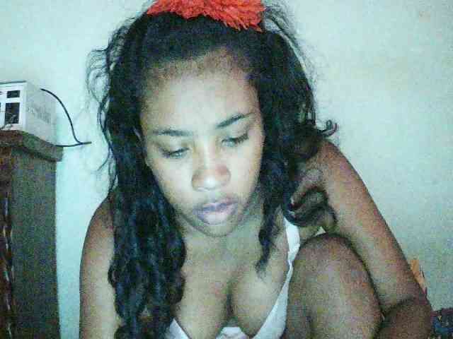 TriciaBella webcam