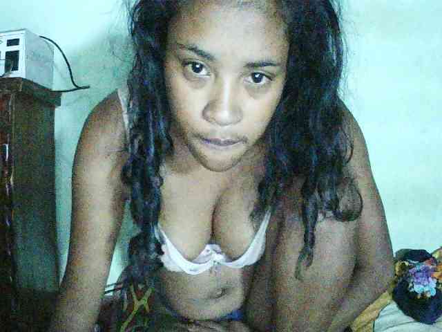 TriciaBella webcam