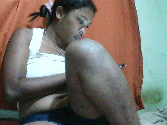 TriciaBella webcam