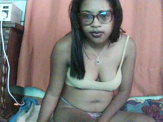 Modèle: TriciaBella