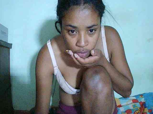 TriciaBella webcam