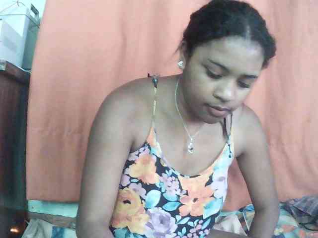 TriciaBella webcam