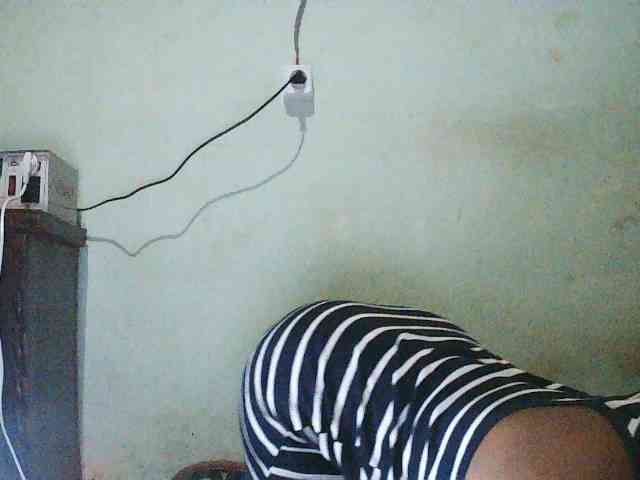 TriciaBella webcam