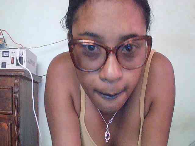 TriciaBella webcam