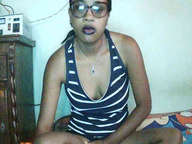 TriciaBella webcam