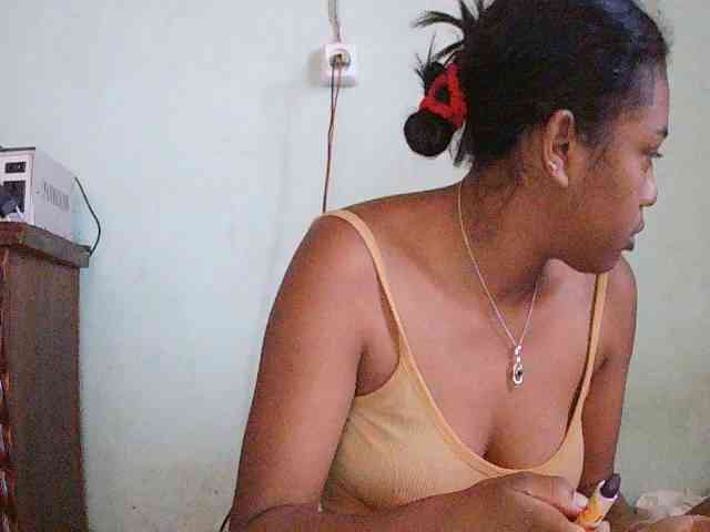 Modèle: TriciaBella