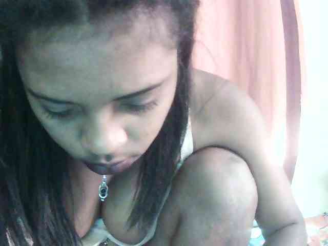 TriciaBella webcam