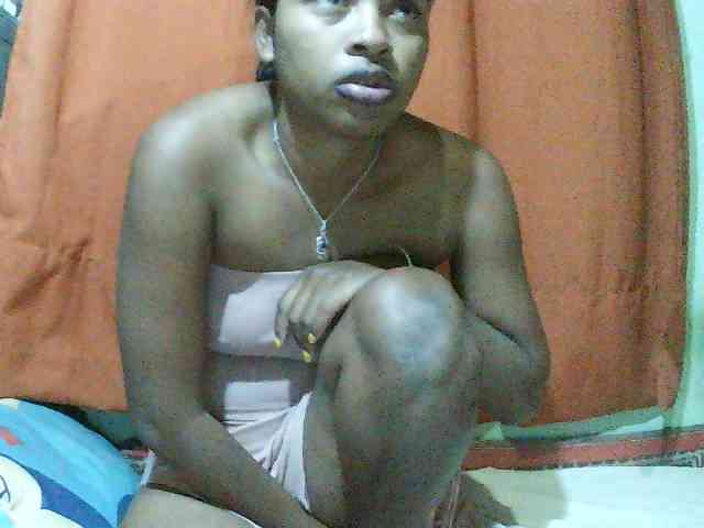 TriciaBella webcam