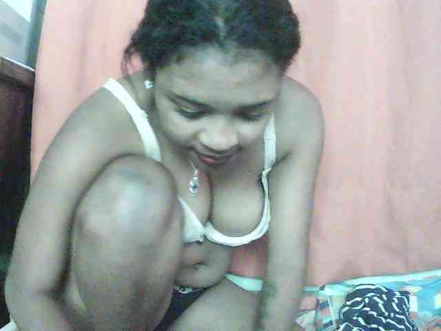 TriciaBella webcam