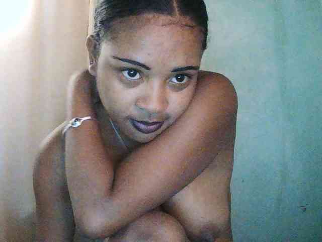 TriciaBella webcam