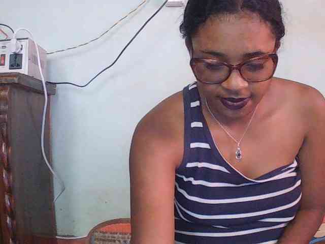 TriciaBella webcam