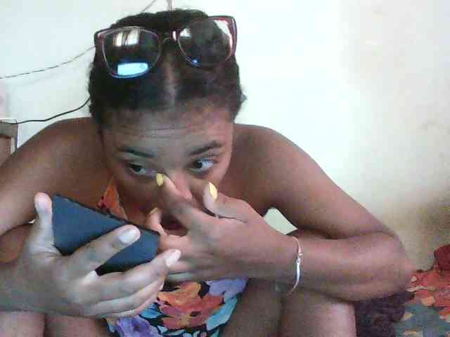 TriciaBella webcam