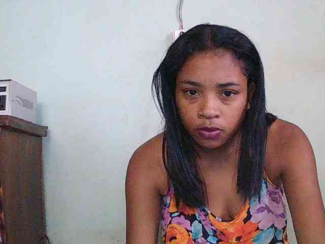 TriciaBella webcam