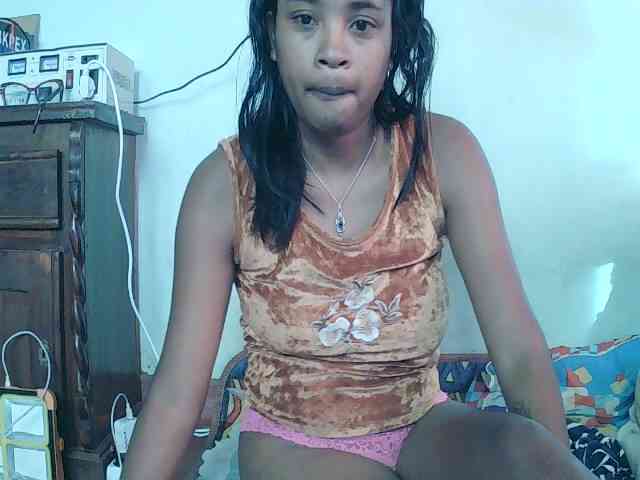 TriciaBella webcam