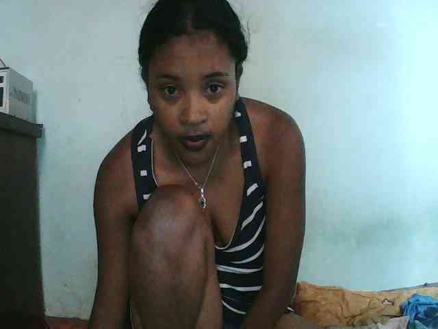 TriciaBella webcam