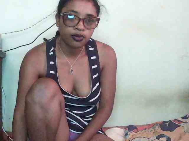 TriciaBella webcam