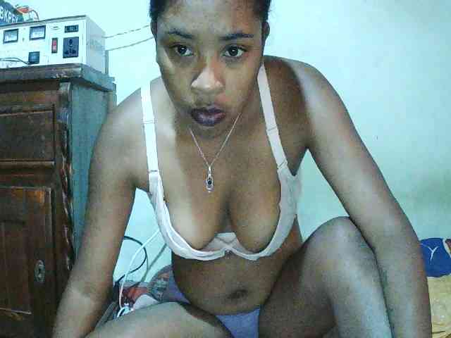 TriciaBella Live Webcam on BongaCams