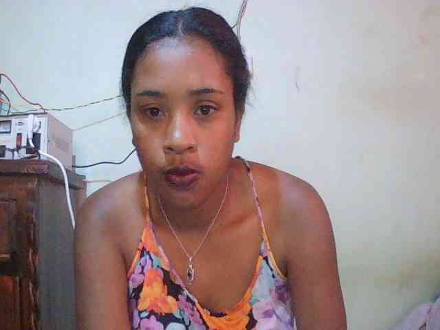 TriciaBella webcam